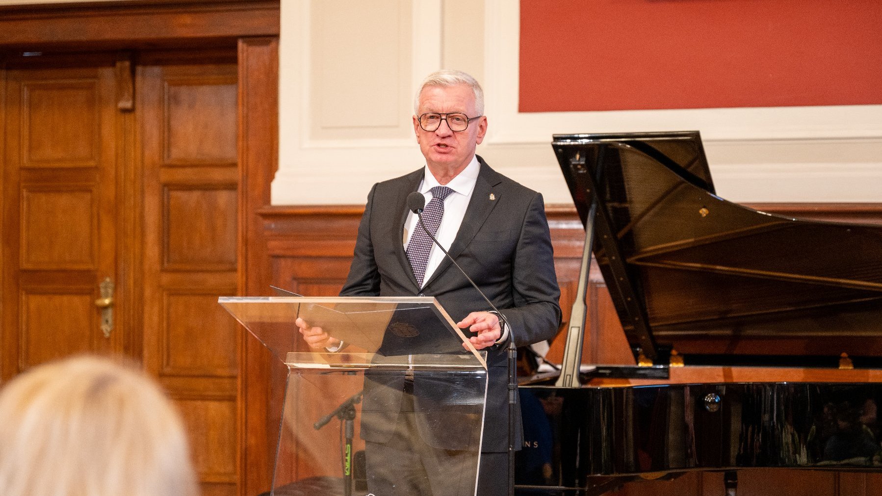 Na zdjęciu prezydent Poznania przy mównicy