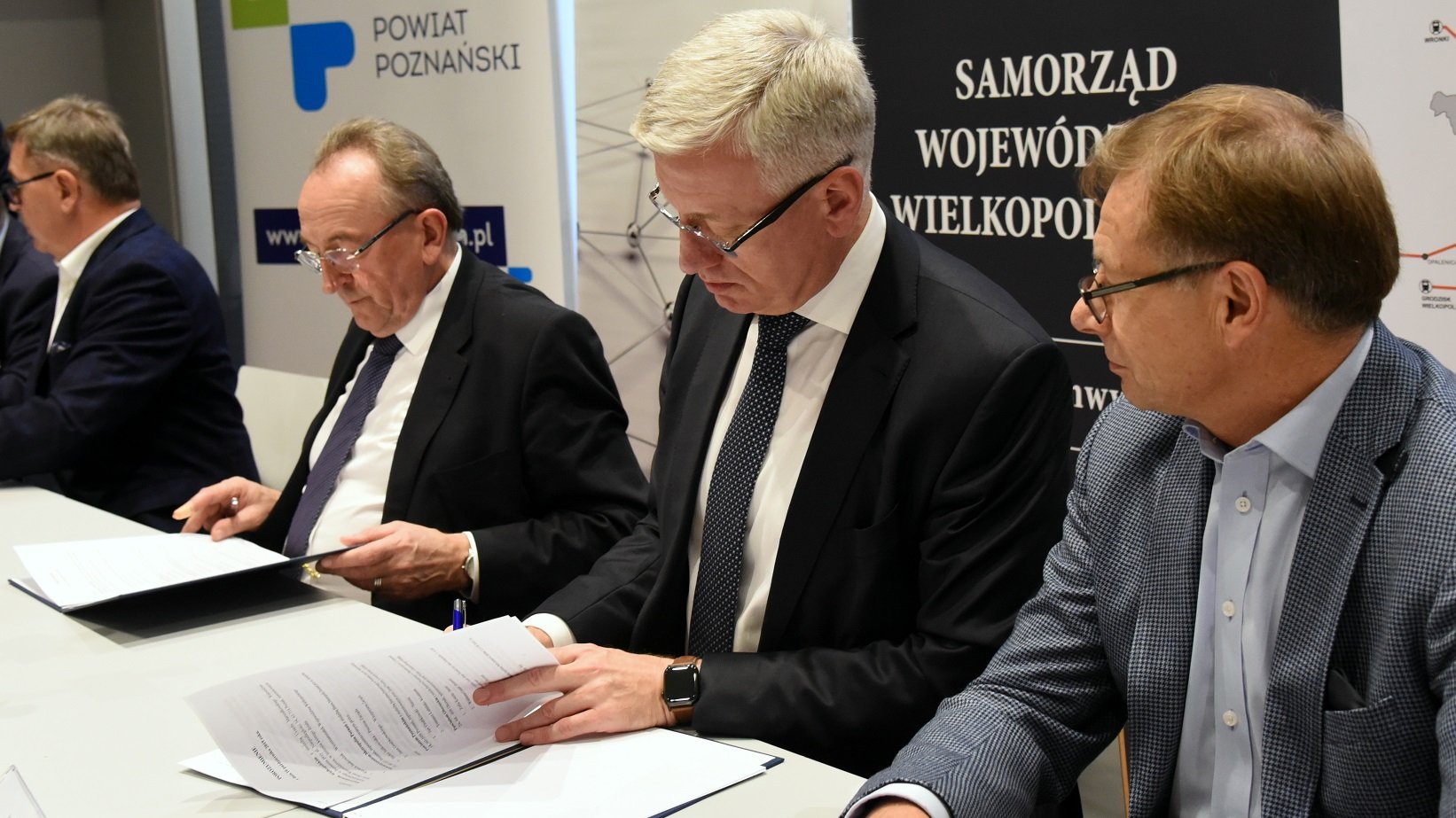 Od nowego roku Poznańska Kolej Metropolitalna dojedzie do Rogoźna i Wrześni. Podpisano porozumienie z kolejnymi gminami i powiatami