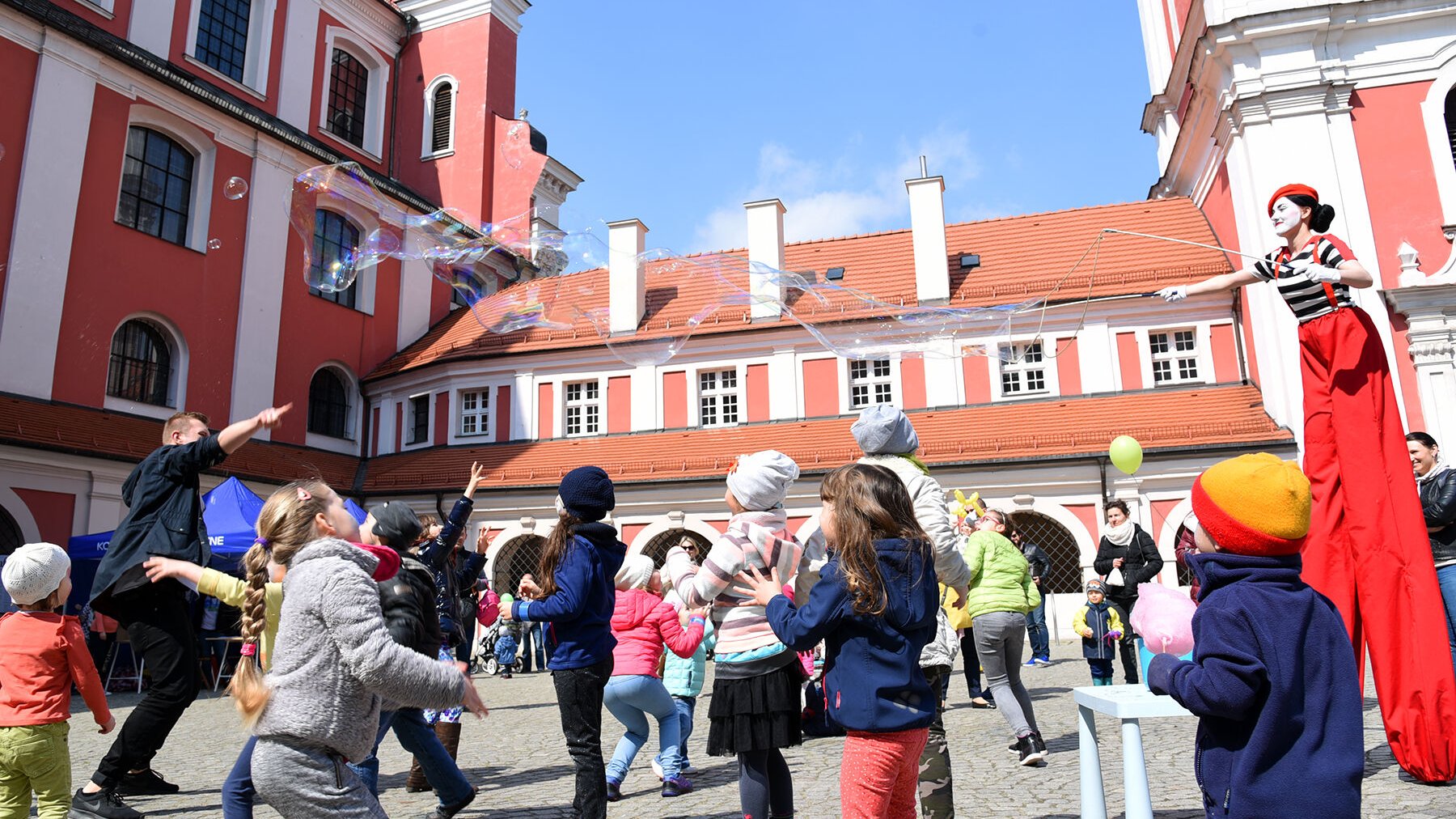 Po raz kolejny prawie 2 tysiące dzieci będzie mogło wziąć udział w półkoloniach organizowanych w poznańskich podstawówkach