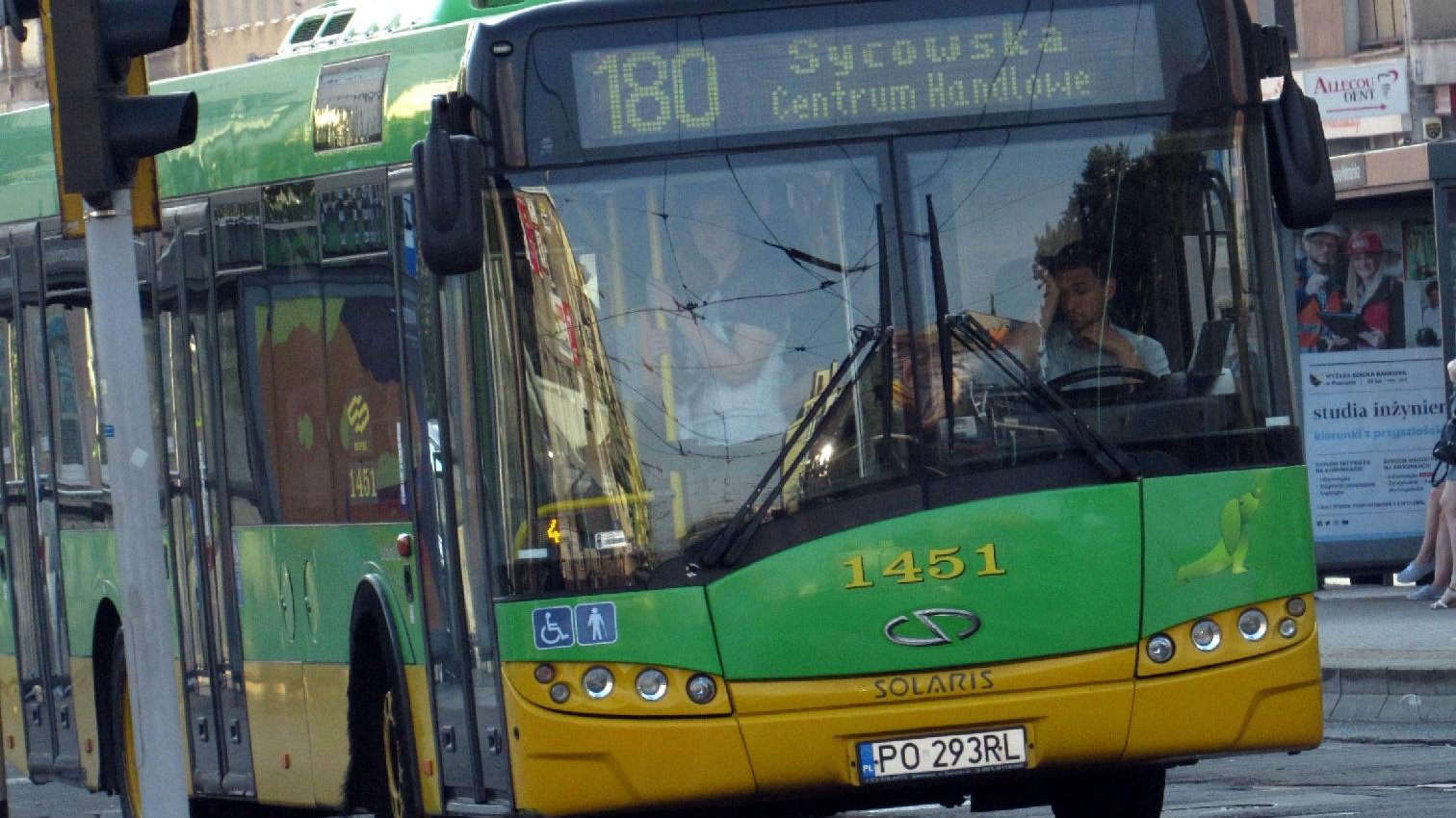 W najbliższą niedzielę część linii autobusowych zmieni swoje trasy i dojeżdżać będzie do centrów handlowych