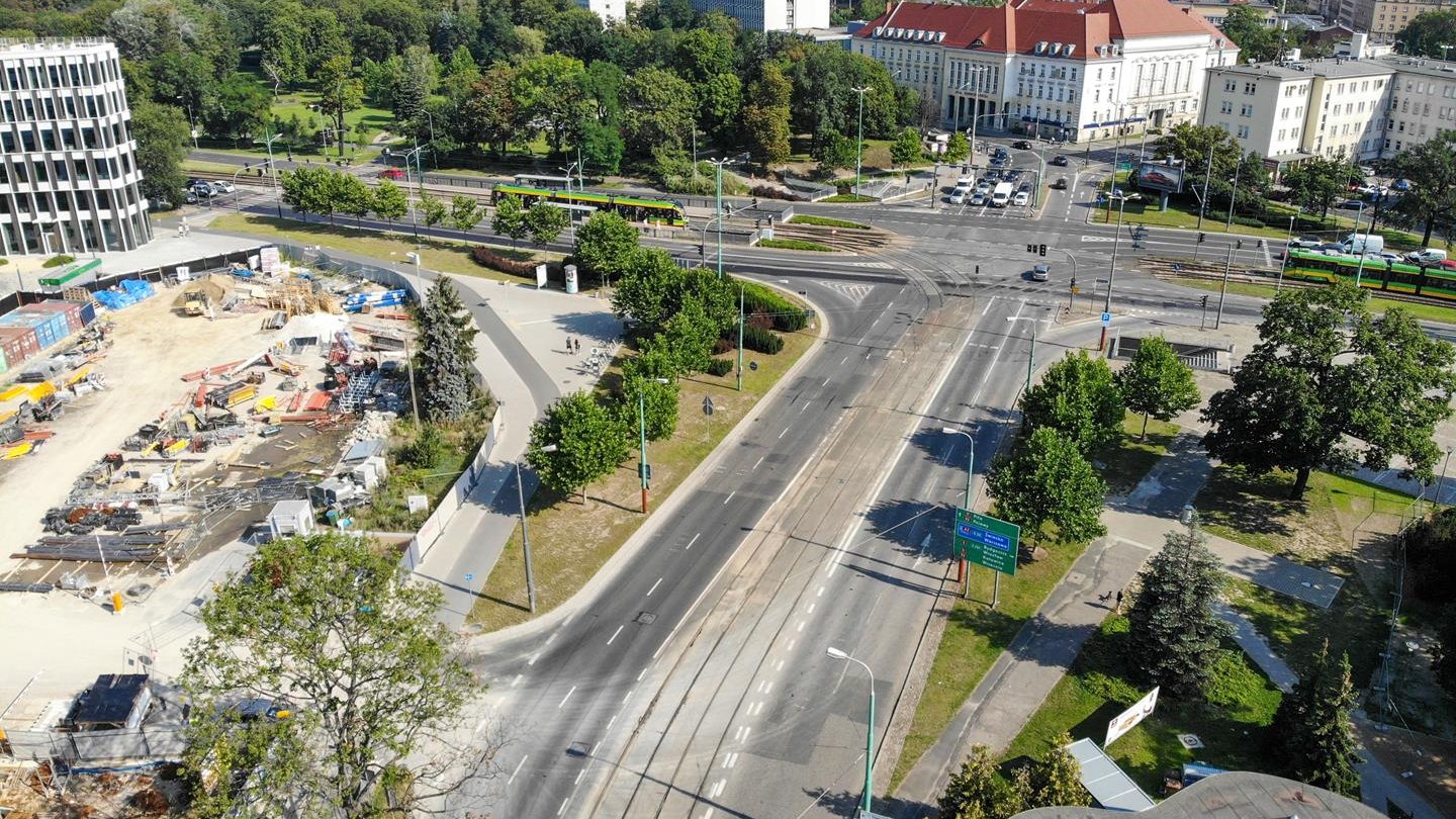 Wierzbięcice - widok na torowisko z lotu ptaka - grafika artykułu