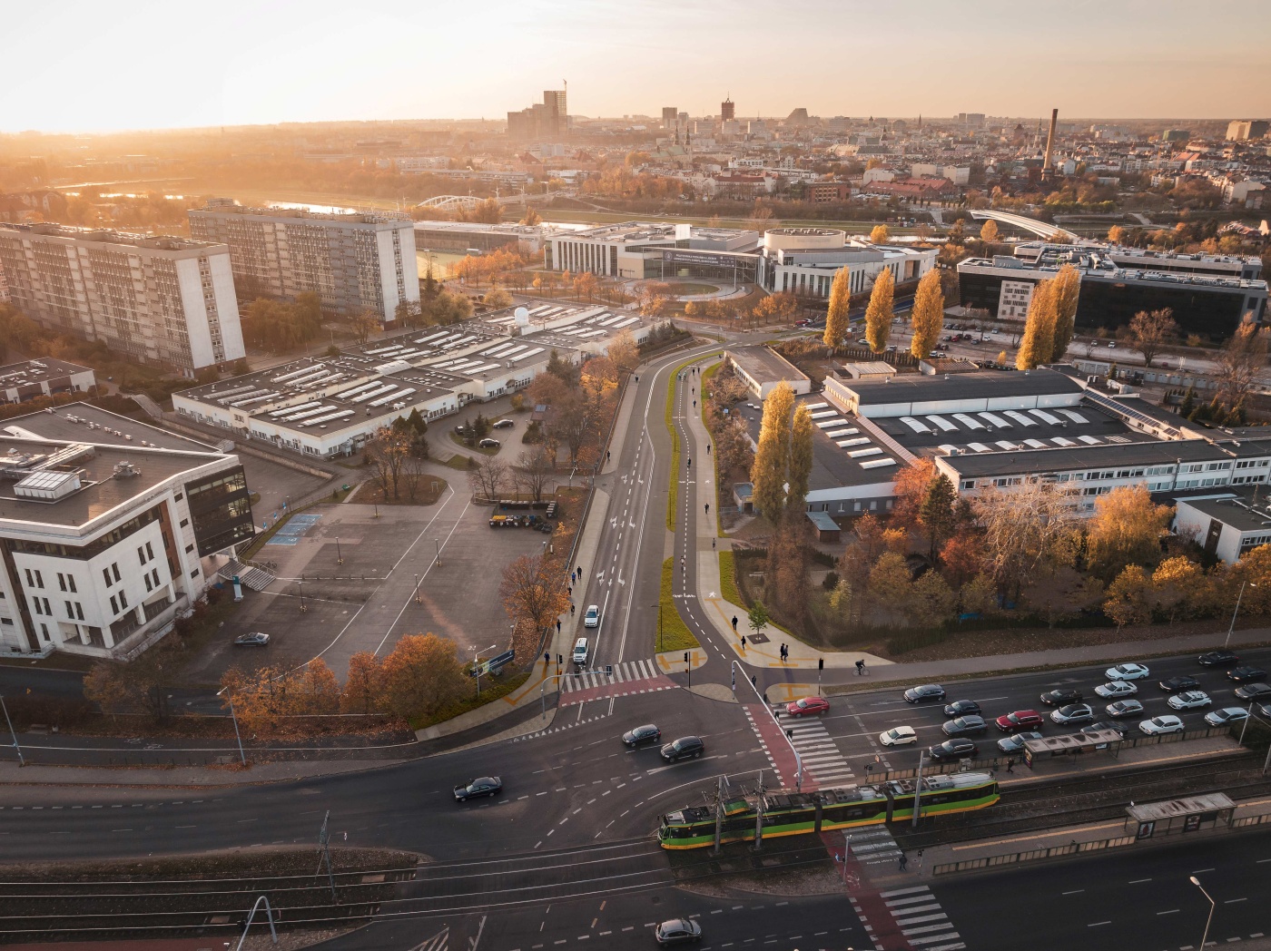 Droga rowerowa połączy Mosty Berdychowskie i Maltę - poglądowa wizualizacja Wizualizacja drogi rowerowej i chodnika, które połączą Mosty Berdychowskie z Maltą