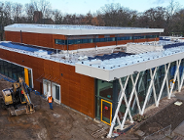 Wnętrza nowej pływalni nabierają kształtu