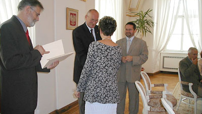 wręczenie dokumentów powierzenia