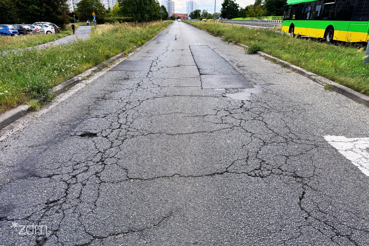 Wielokrotnie zgłaszana przez mieszkańców do remontu nawierzchnia ulicy Szeligowskiego na Piątkowie zostanie wyremontowana fot. ZDM Zniszczona nawierzchnia ul. Szeligowskiego