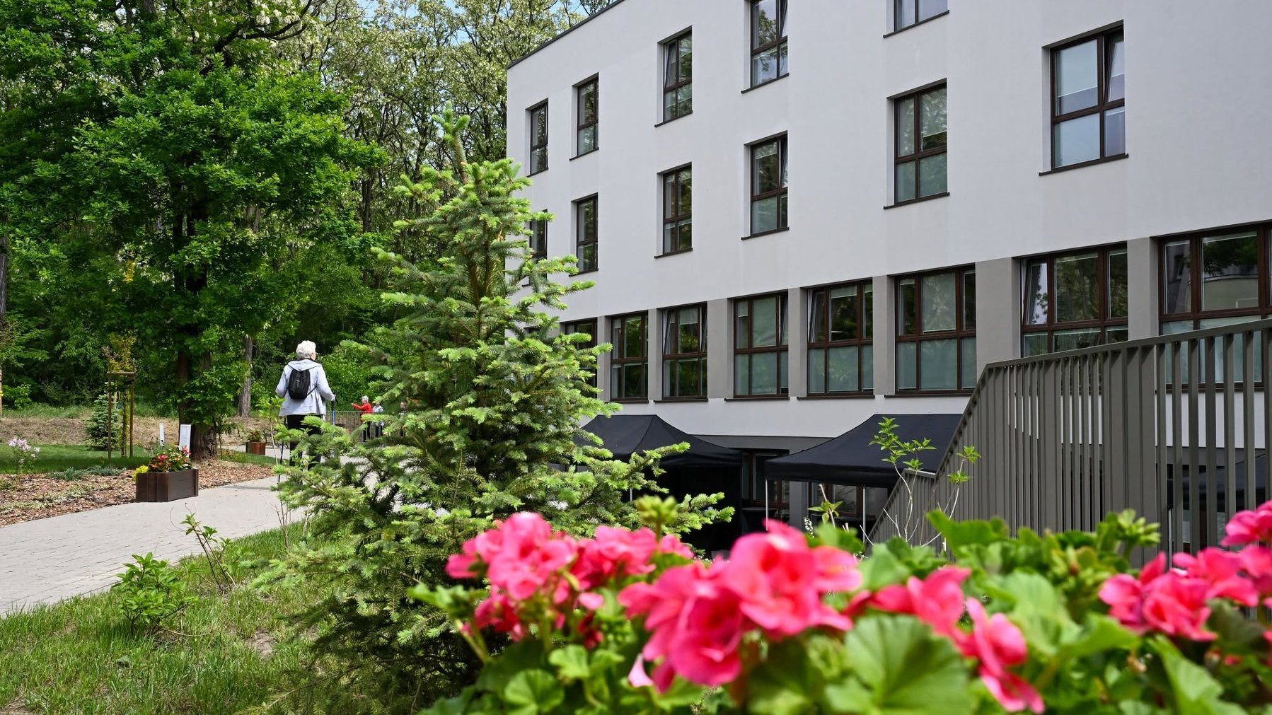 Біла неділя