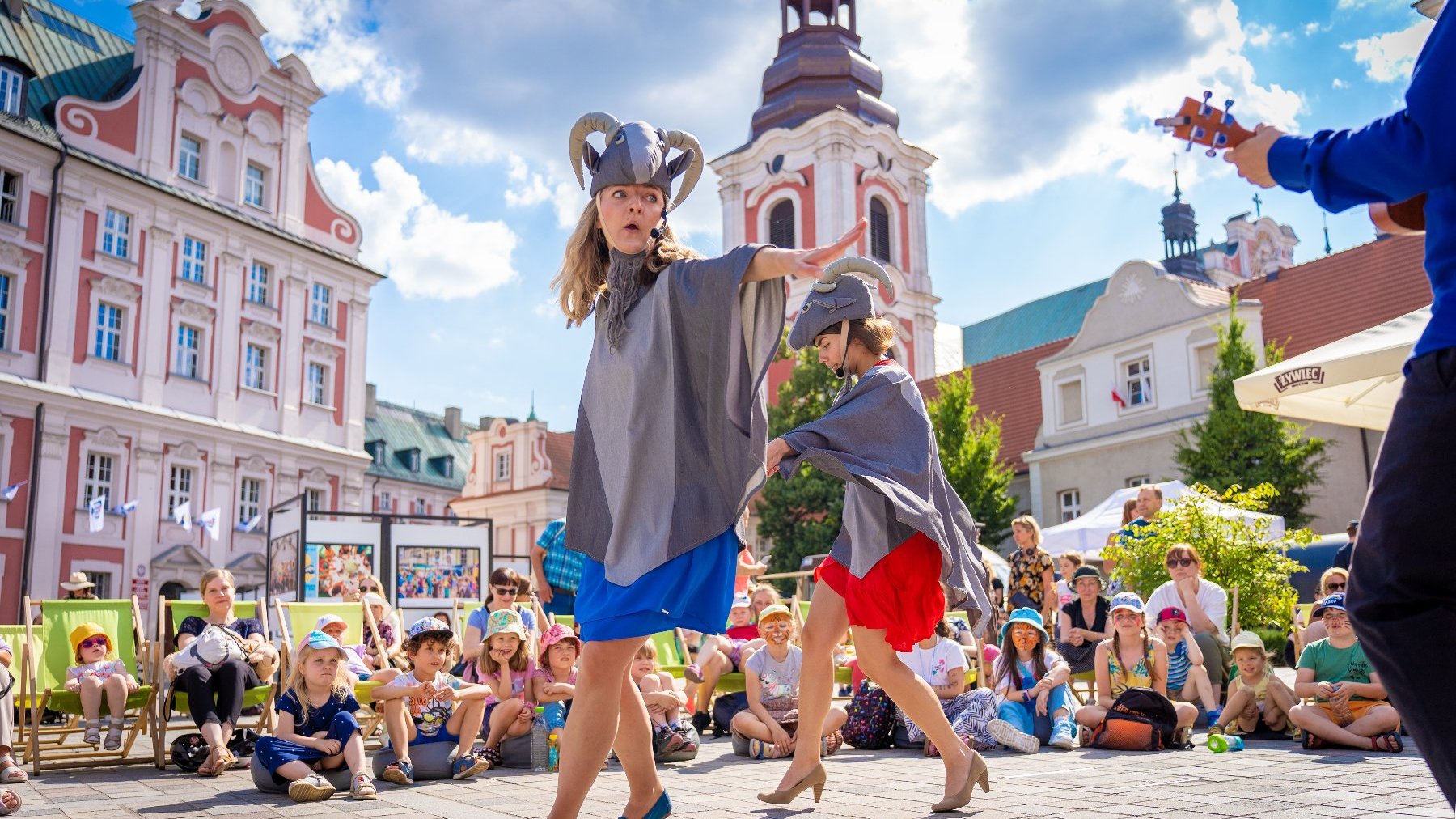 Сімейний пікнік на pl. Kolegiackim.