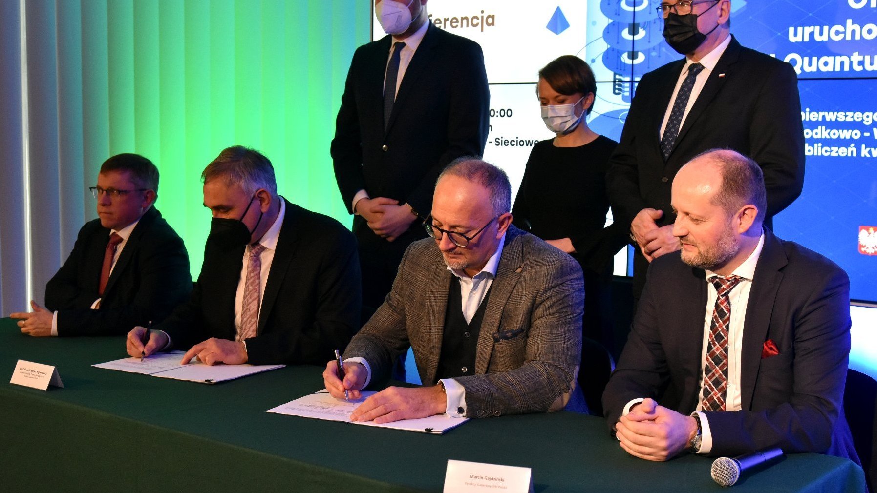 W Poznaniu powstanie pierwszy w Europie Środkowo-Wschodniej hub kwantowy - podpisano umowę