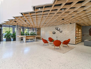 Wyróżnienie "Lidera Dostępności" dla poznańskiego budynku. Nowy Rynek E wśród nagrodzonych w tegorocznym konkursie