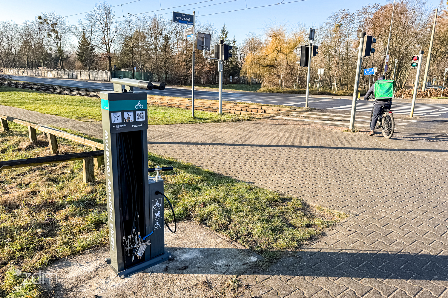 Nowe stacje napraw rowerów