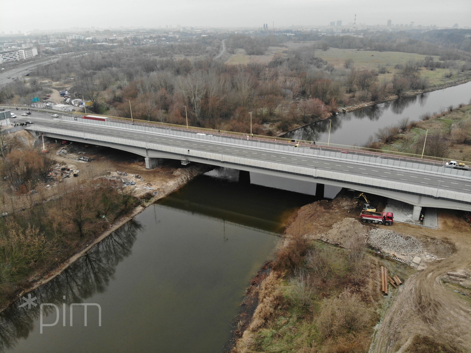 Weekendowe prace na dojeździe do południowej nitki mostu Lecha - grafika artykułu