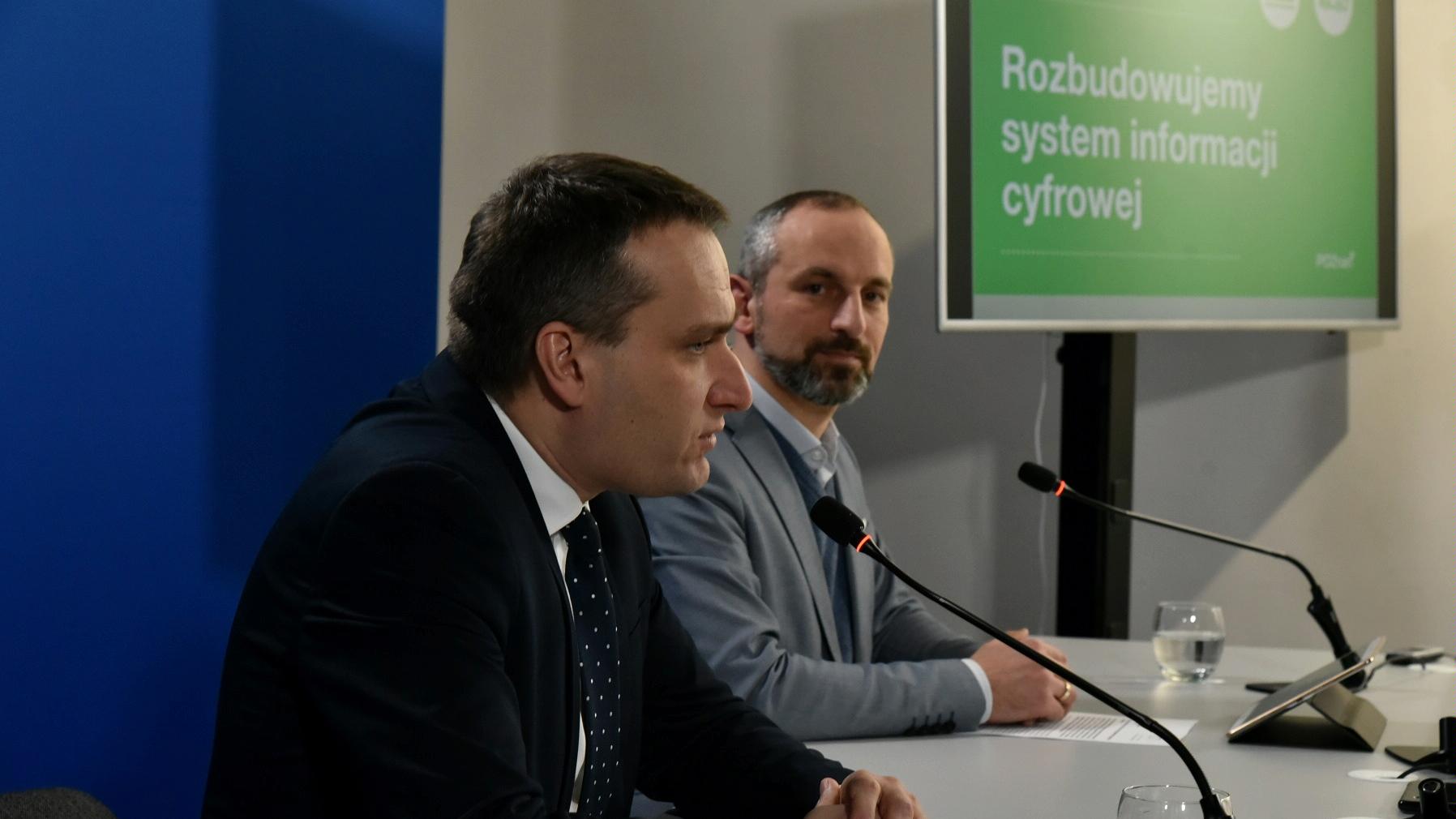 C jak cyfryzacja: nowy wymiar informacji pasażerskiej w transporcie publicznym - grafika artykułu