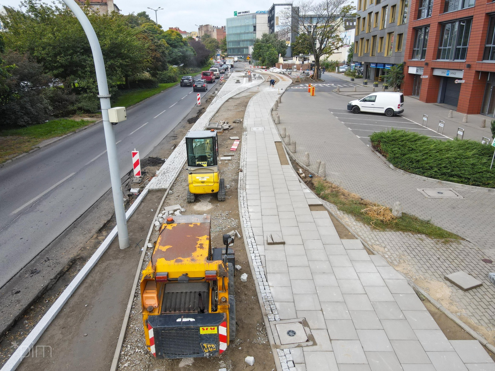 Budowa drogi rowerowej na Starym Mieście coraz bardziej zaawansowana (foto: PIM) - grafika artykułu