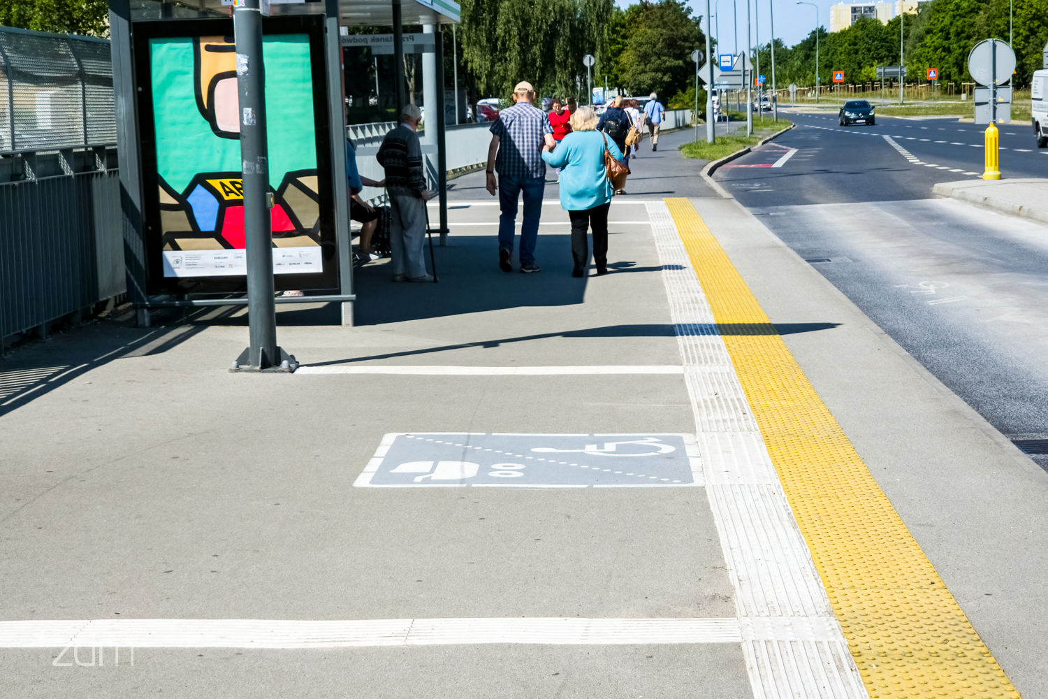 Galeria zdjęć oznaczeń fakturowych przy przystankach nad PST - grafika artykułu