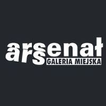 Na czarnym tle logo Galerii Miejskiej Arsenał.