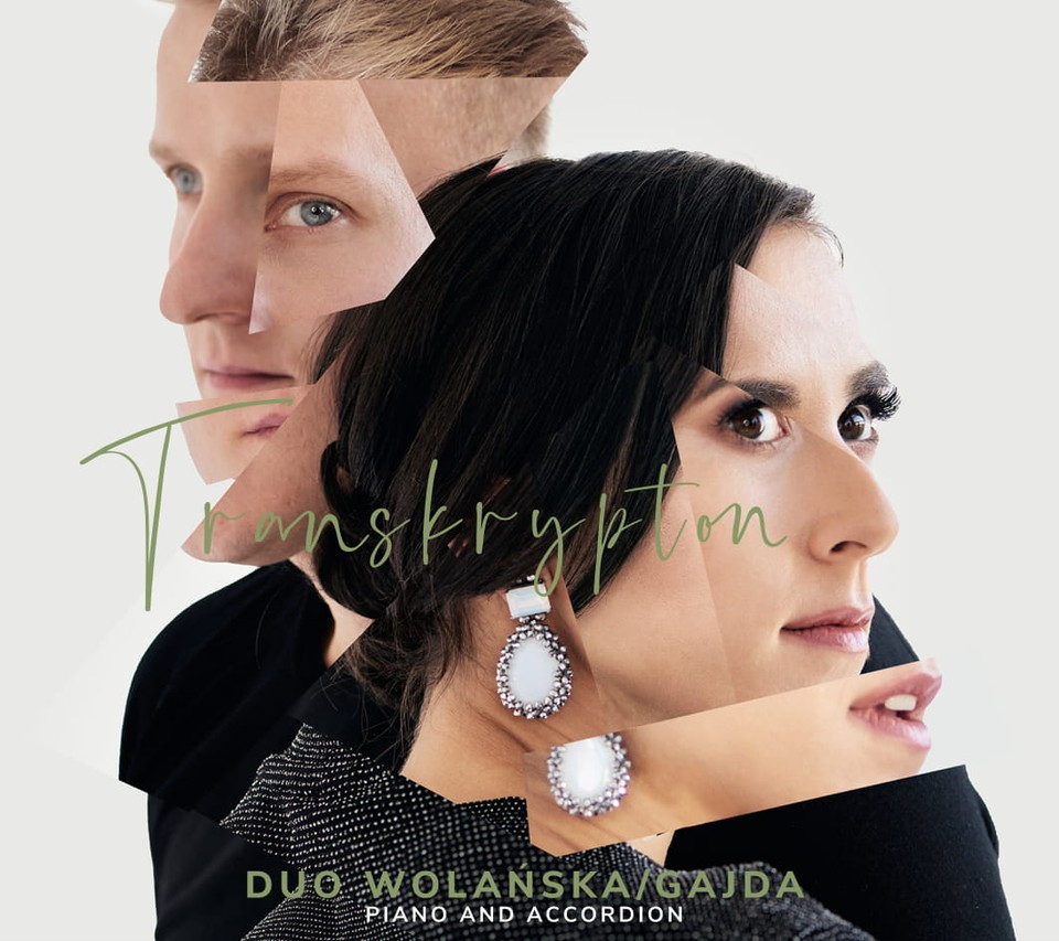 Photo of the artists: faces of a man and a woman who look at various directions; the faces are divided like in a broken mirror. Green captions - the name of the album.