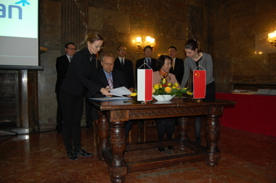 signing ceremony