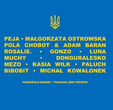 Niebieski baner z żółtymi napisami - wykonawcami koncertu.