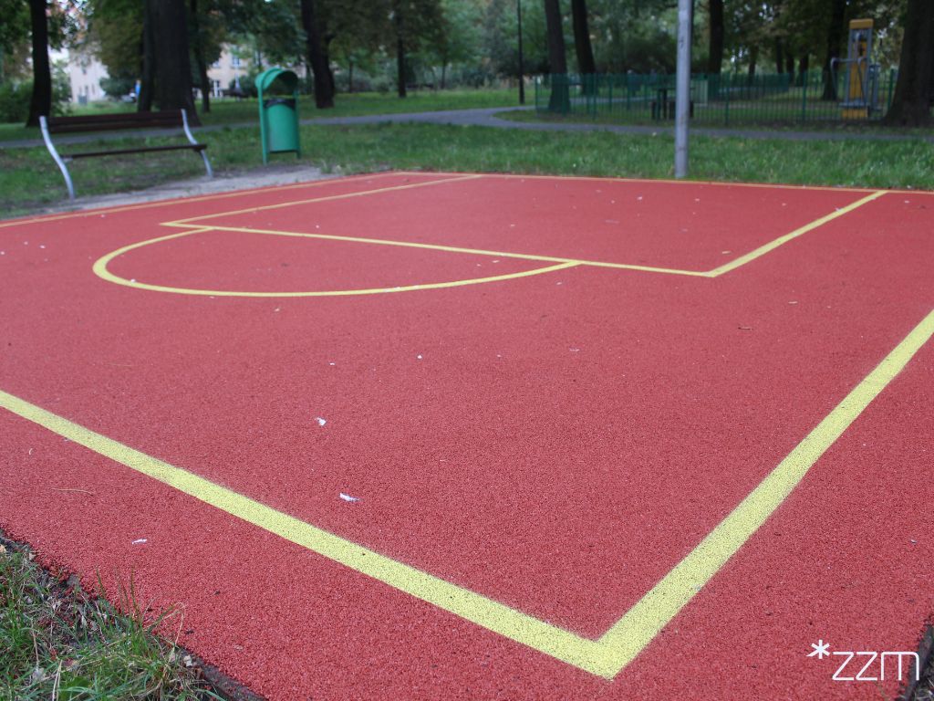 Boisko do koszykówki ulicznej w Parku Marcinkowskiego
