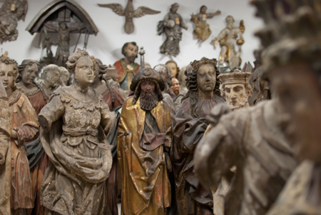 figury z kolekcji Muzeum Archidiecezjalnego