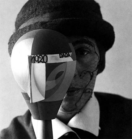 Foto. Człowiek w kapeluszu.