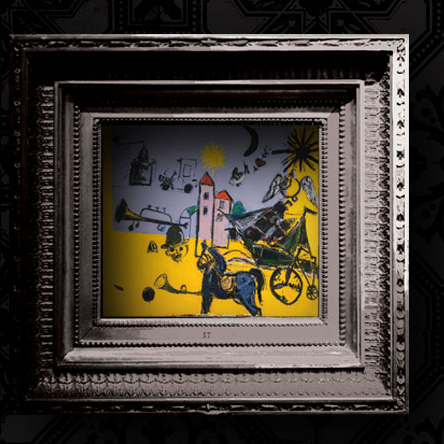 Na czarnym tle w srebrnej ramie widać jeden z obrazów z galerii Jerzego Piotrowicza (abstrakcja).