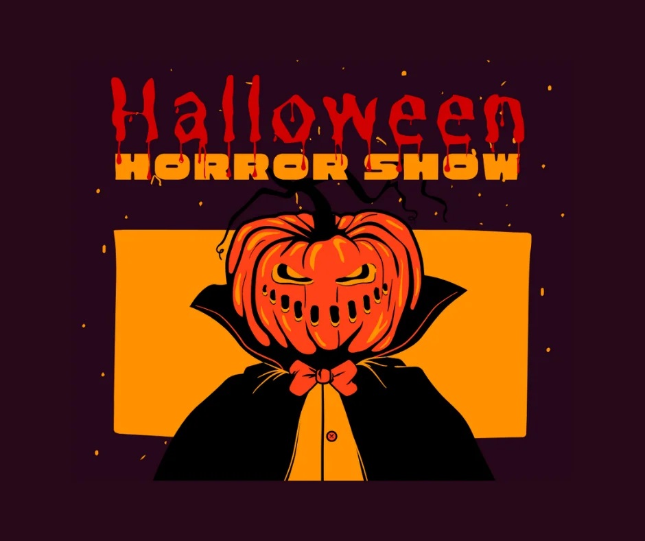 Na ciemnym tle postać w czarnym płaszczu z dynią w miejscu głowy. Dynia ma wycięte otwory w miejscu oczu oraz zębów. Powyżej tytuł przedstawienia.