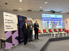 Grafika z konferencji pt. Zarabiaj więcej: lepiej zarządzaj finansami i podatkami. Na zdjęciu przedstawiciele insytucji