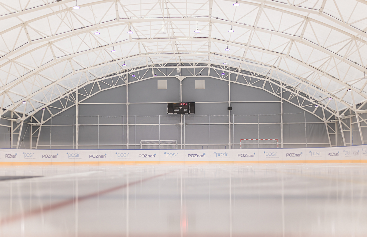 lodowisko w krytej hali - grafika artykułu