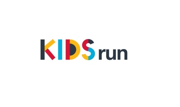 Logotyp Kids Run - wielokolorowy napis Kids oraz czarny Run