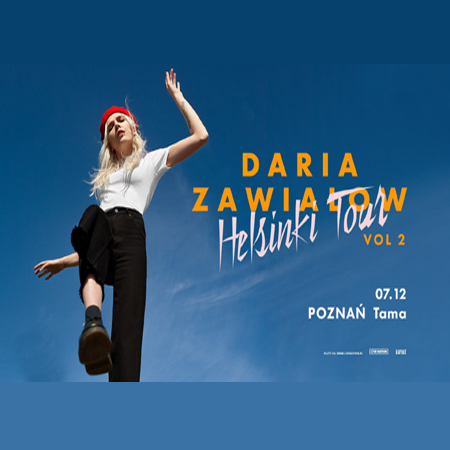 Zdjęcie artystki, żółty i biały napis na niebieskim tle