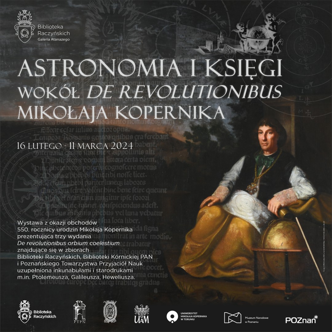 Postać siedzącego Mikołaja Kopernika wspartego o globus