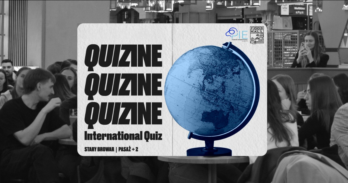 Po lewej stronie na szarym tle widoczne jest powtórzone trzykrotnie słowo "Quizine". Wokół napisy - informacje o wydarzeniu zawarte w treści artykułu. Po prawej stronie widoczny jest niebieski globus. W prawym górnym rogu umieszczono logotypy organizatorów.