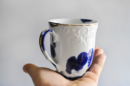 porcelanowa filiżanka