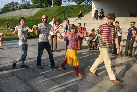 Potańcówka nad rzeką