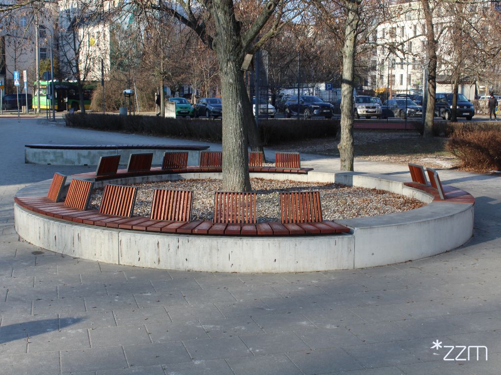 Siedziska w Parku Stare Koryto Warty