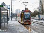 Tramwaj udekorowany z nawiązaniami do serialu "Stranger Things"