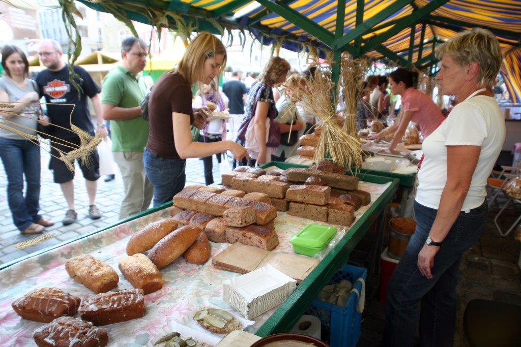 na zdjęciu jeden ze straganów podczas festiwalu.