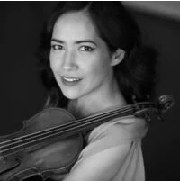 Zdjęcie Viviane Hagner.