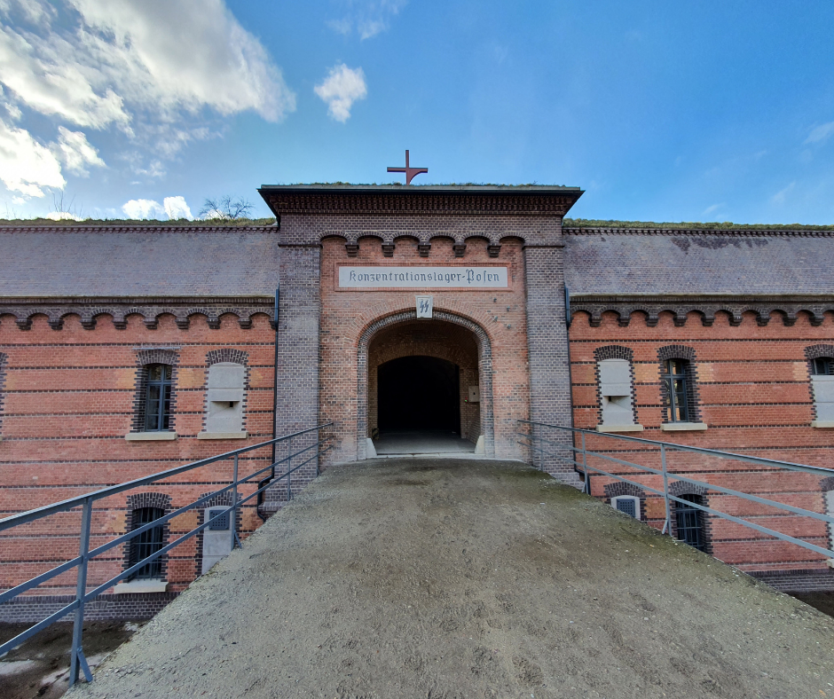 Zdjęcie wejścia do fortu.