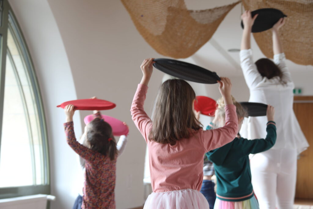 Na zdjęciu fragment warsztatów dla dzieci.