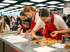 Учні, які незабаром закінчують початкову школу, можуть дізнатися, що означає мати в руках конкретну професію. Достатньо, щоб разом з батьками відвідати Арену професій.