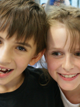 dziewczynka i chłopiec