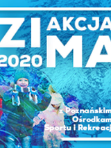 Plakat wydarzenia: niebieskie tło, białe litery, w lewym dolnym narozniku roześmiane dzieci na lodowisku.