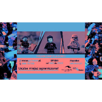 Z lewej i prawej strony klocki lego. Na środku 3 figurki z lego. Pod spodem napisy. Wszystko w kolorach: niebieskim, czarnym i rożowym.