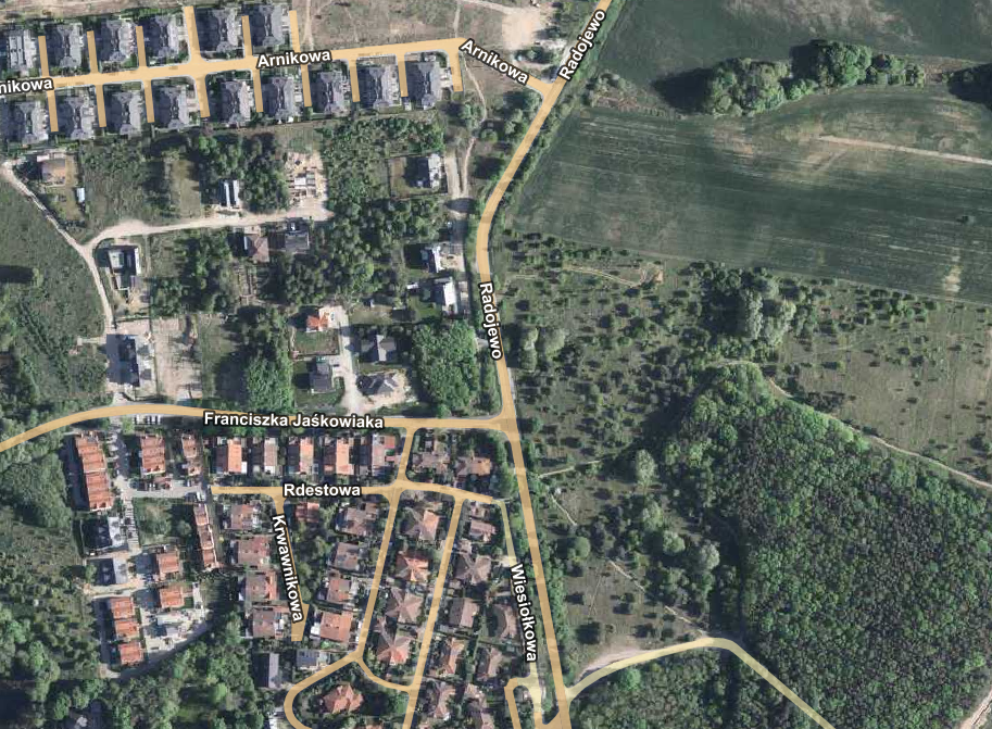 fragmnet mapy lotniczej Poznania z zaznaczonymi ulicami między innymi Radojewo i Franciszka Jaśkowiaka - grafika artykułu