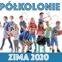 Baner: grupa dzieci z rakietami w rekach.