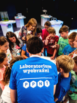 dzieci podczas zajęć