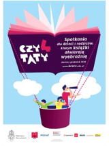 W powietrzu kosz balonowy, który zamiast czaszy balonowej ma książkę. W koszu 2 dorosłych i dziecko.