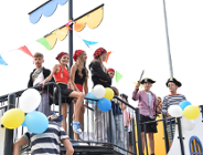 Przy szkole na Umultowie stanął piracki statek